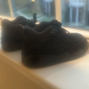 COPY - Kids sneakers!
